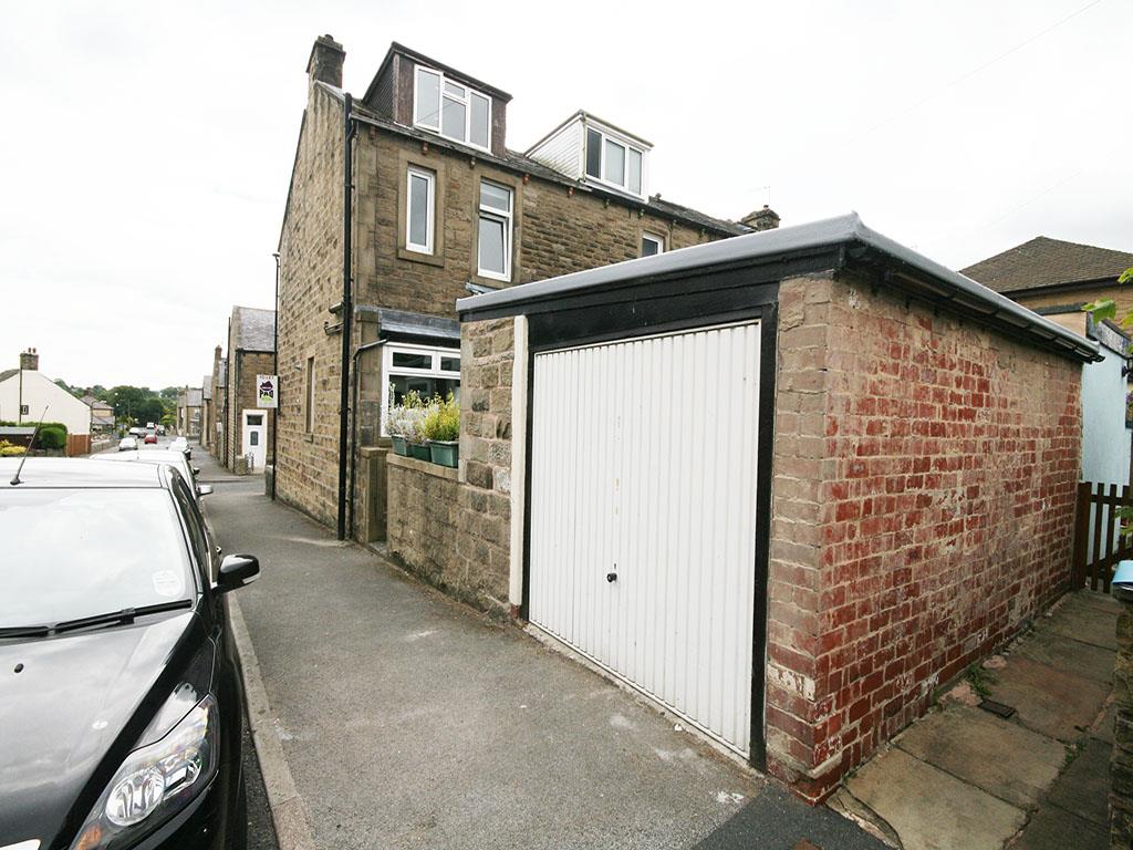 4 bedroom end terrace house Let Agreed in Barnoldswick - 046.JPG